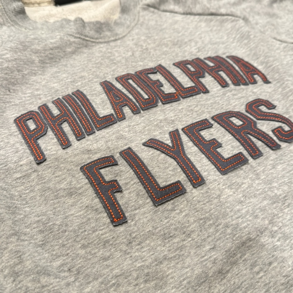 Philadelphia Flyer Sweatshirt - Picture 2 of 5